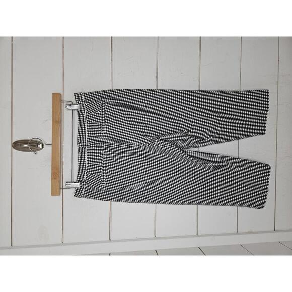 Talbots Size 8 Petite black & white check capri pants - Picture 2 of 5